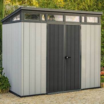 Casetta Keter da giardino in resina grigia. Casette con innovativi pannelli duotech, ideale per riporre biciclette o qualsiasi attrezzi da giardino.