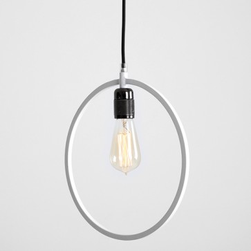 Lampadario piatto in metallo Customform, colore bianco. Lampadari sospensione design moderni soggiorno.