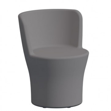 Poltrona outdoor da giardino in resina da interno. Poltroncina in polietilene di colore grigio per esterno, poltrone e sedia ideali per il terrazzo di casa.