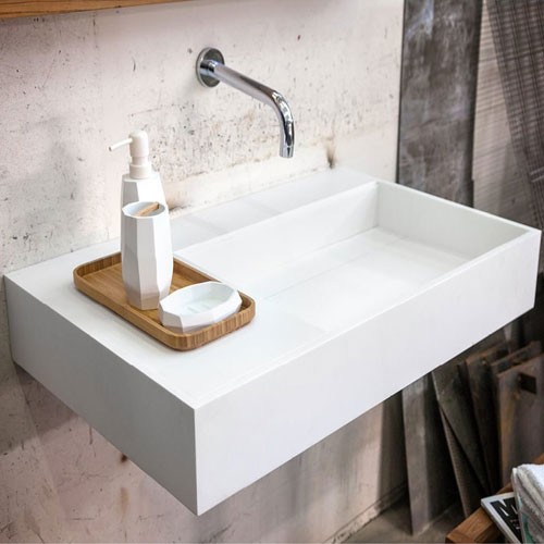 Lavabo bagno moderno sospeso in Istone, dotato di vasca