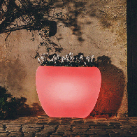 Vaso luminoso da giardino in resina bianca per esterno. Vasi luminosi da interno illuminati di luce rossa, ideale per le piante del terrazzo.
