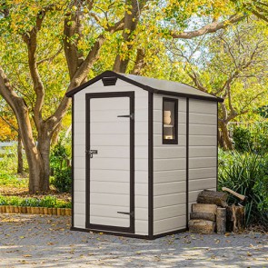 Casetta Keter da giardino in resina beige con finestra laterale. Casette in polipropilene rinforzato, robusta e ideale per riporre attrezzi e per qualsiasi esigenza in giardino.