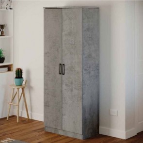 Armadio multiuso scarpiera con 2 ante e 5 ripiani interni. Scarpiere armadietto in legno colore cemento, ideale per tutti i modelli di scarpe e stivali. 