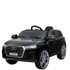 Macchina elettrica per bambini Audi Q5 12V con telecomando e display elettronico. Fuoristrada SUV elettrico colore nero per bambino con retromarcia e radiocomando.