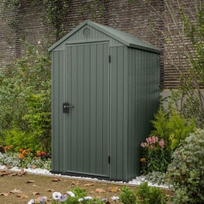 Casetta Keter da giardino con pannelli evotech. Casette con rifinura effetto legno naturale, robusta e ideale per riporre attrezzi e per qualsiasi esigenza in giardino.