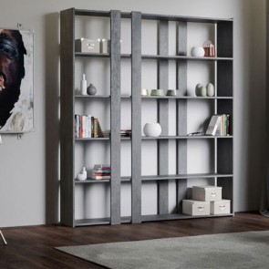 Libreria a parete Kato adattabile in ogni ambiente, dall'ufficio al soggiorno. Librerie mobile per oggettistica e libri, per avere tutto in perfetto ordine in un soggiorno moderno.