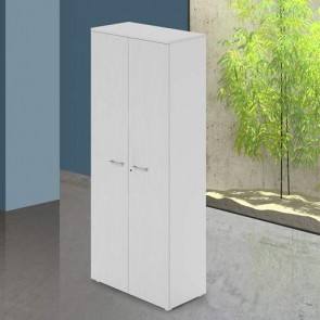 Armadio ufficio in legno bianco con serratura. Armadietto multiuso a 2 ante bianche con ripiani, dimensioni 90x45x212 cm.