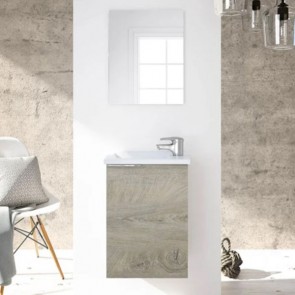 Mobile bagno rovere con un ripiano interno. Mobili bagno completo di specchio e lavabo in resina.