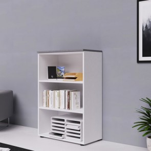 Mobile ufficio a giorno in legno bianco frassinato con top di colore cemento. Armadio multiuso con ripiani, ideale anche come libreria in cameretta dei bambini. Dimensioni 90x45x129 cm.