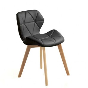 Sedia poltrona in legno massello con finitura in rovere, sedie design in pelle sintetica nera per uffici e camera da pranzo.