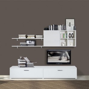 Parete attrezzata soggiorno bianca con ante a ribalta. Mobile porta TV sospeso bianco frassinato, ideale anche come arredamento cucina.