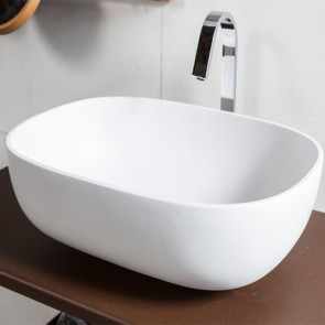 Lavabo bagno da appoggio moderno in resina, lavandino Cipì sospeso rettangolare colore bianco misure 55x40,5x16 cm.